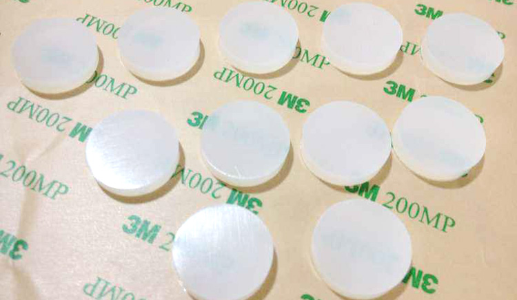 液態(tài)和固態(tài)硅膠做出來的產(chǎn)品有什么區(qū)別？